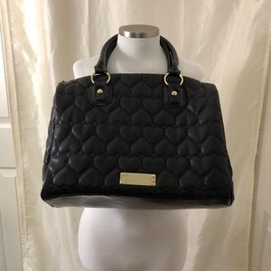 EUC Betsey Johnson | Black Heart Quilted Purse
